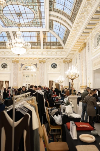 Як пройшов другий благодійний маркет Fairmont Charity Market у день Святого Миколая