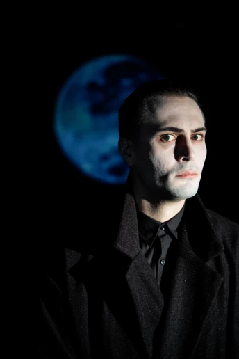 8 театральних прем'єр, які не можна пропустити в грудні