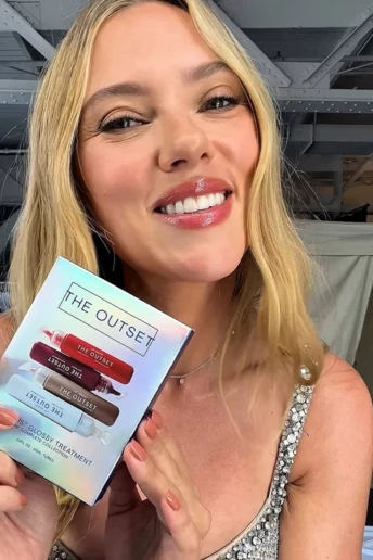 Скарлетт Йоганссон зʼявилась у кампейні свого бренду у прикрасах SOLO for Diamonds