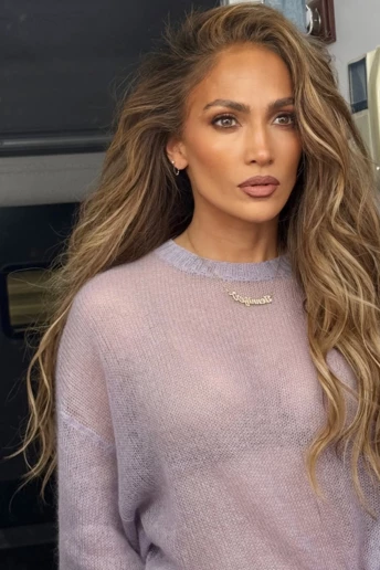 Як правильно підібрати пудрову основу для жінок після 50 років