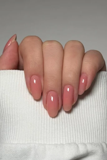 9 трендових кольорів манікюру, які будуть усюди у 2026 році