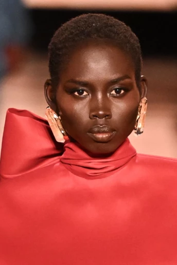 5 трендів прикрас на 2026 рік, натхненних подіумами