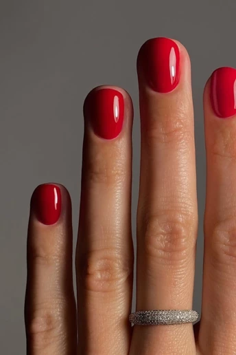 Короткі нігті: у чому секрет успіху мінімалістичного манікюру