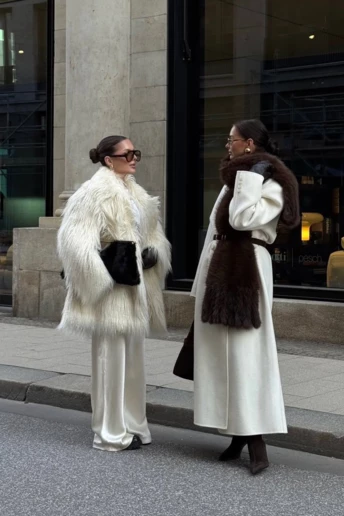 Зима у кольорах Pantone: 5 найстильніших образів з білим пальтом 