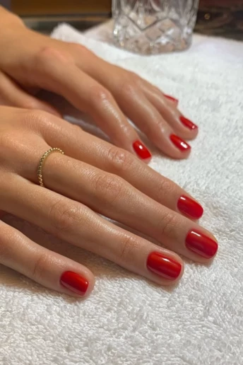 12 класичних відтінків манікюру, які ніколи не виходять із моди