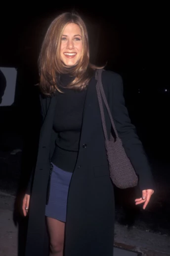 У дусі 1990-х: носимо мініспідницю, як це робили улюблені зірки 30 років тому