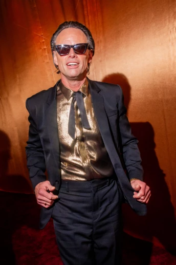 Танець пінгвіна: найкращі чоловічі смокінги на церемонії «Золотий глобус – 2026»