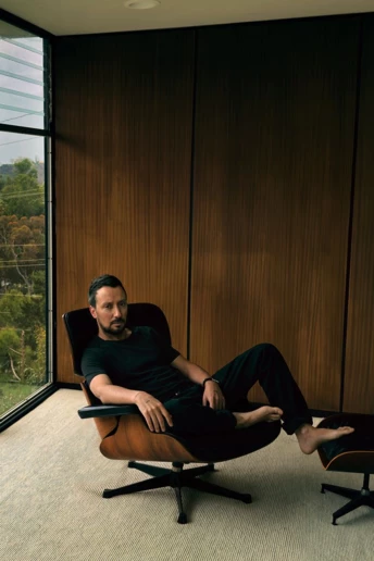 Спокусник: велике інтерв'ю з Ентоні Ваккарелло — креативним директором Saint Laurent