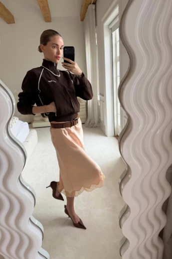 Готуємося до Дня закоханих: 5 наймодніших образів зі спідницями для першого побачення (і не тільки)