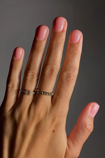 5 надзвичайно елегантних манікюрів, які цього року будуть всюди