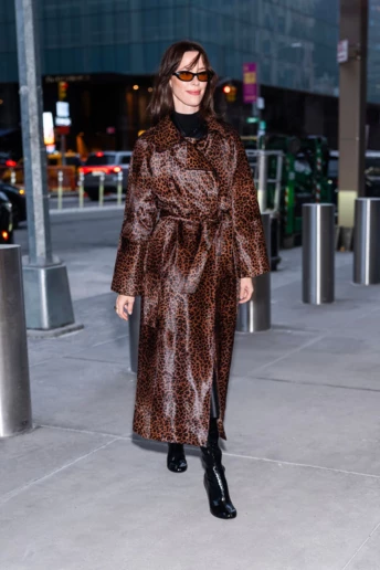 Чому це пальто так люблять знамениті модниці (та ми з вами)?