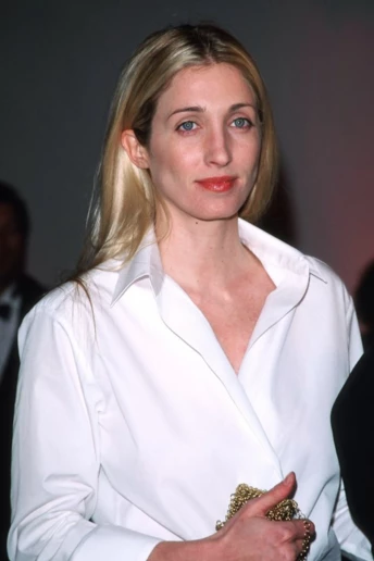 Як повторити легендарний бьюті-образ Керолін Бессетт-Кеннеді у 2026 році