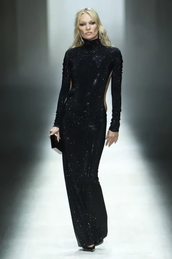 Секс, 1990-ті й провокація: перший показ Демни для Gucci