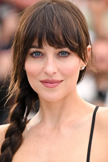 Наймодніші чубчики 2026 року: 6 трендових варіантів, які пасують різним формам обличчя