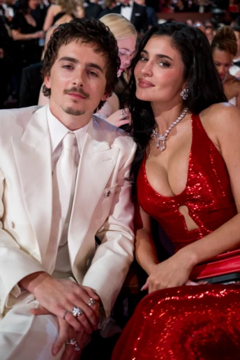 Найгарніші пари на червоному хідникові "Оскара-2026"