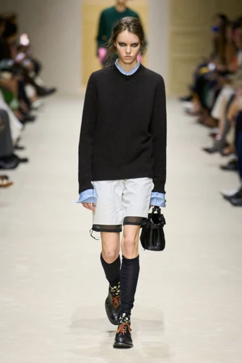 Цей тренд має незвичний вигляд, але саме його носять найстильніші дівчата