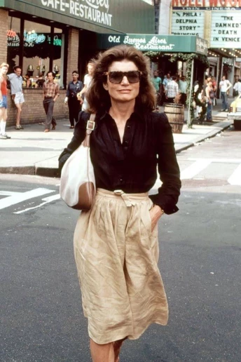 Ідеальна стрижка після 50 — як у Джекі Кеннеді: класика, що працює