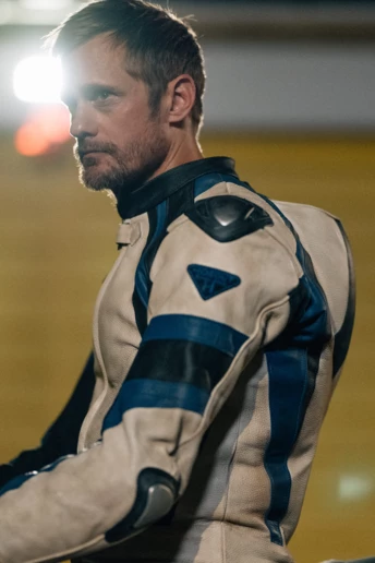 5 причин подивитися фільм "Пілліон" з Александром Скашґордом