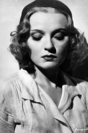 Хто така Анна Стен, перша українська зірка Голлівуду