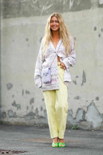 4 кольори джинсів, які модниці обирають замість синього – і ви точно захочете їх носити