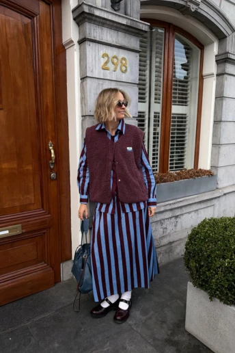 Безрукавка — ідеальна альтернатива бомберу, яку вже носять модниці цієї весни 