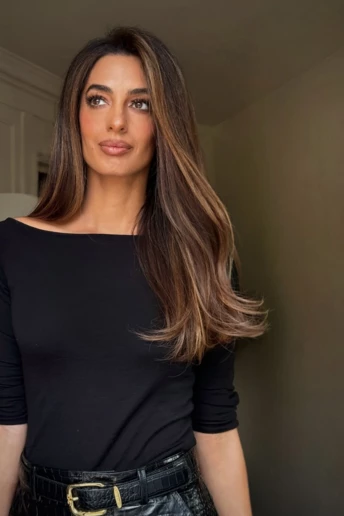 Амаль Клуні обирає найгарячіший б’юті-тренд весни 2026 — "розмиті губи”