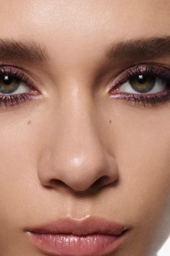 5 головних beauty покупок квітня: вибір Vogue 