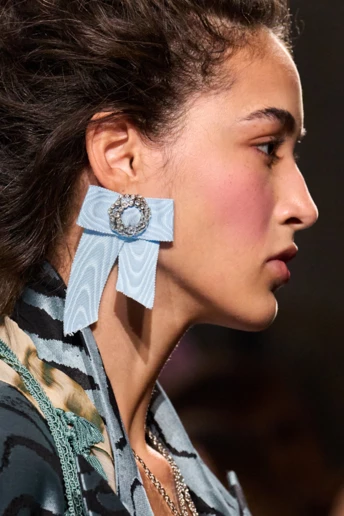 Новий мастхев: прикраси з характером, щоб з будь-якого образу зробити вечірній 