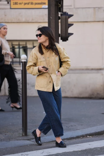 Укорочені джинси в стилі 1990-х знову в тренді цієї весни