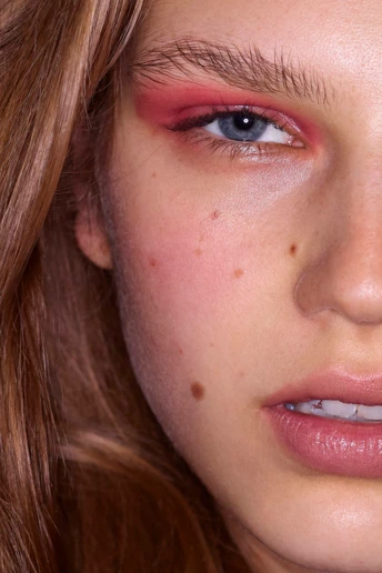 Коли правильно мити волосся — зранку чи ввечері