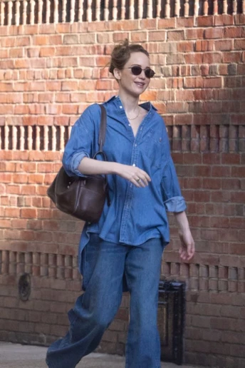 Як Дженніфер Лоуренс надихає нас вдягнути джинсовий total look вже цього сезону