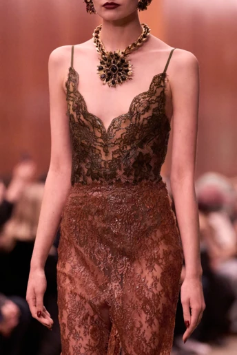  5 прикрас, без яких не обійтися цієї осені – і носити їх можна вже зараз