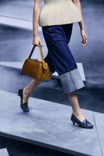 Взуття, яке змінює все: чому лофери на підборах стали відкриттям весни 2026