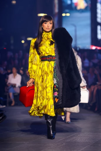 У великому місті: Gucci влаштували масштабне шоу на Таймс-сквер