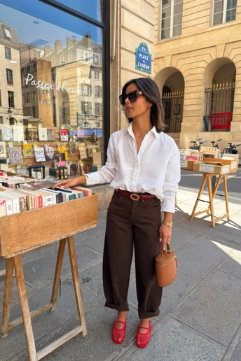 Streetstyle: біла сорочка — універсальний вибір для вишуканих виходів цього літа 