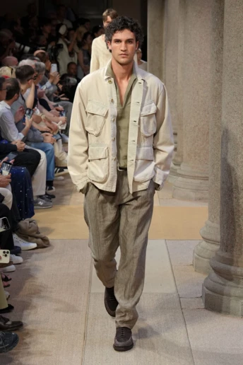 Giorgio Armani довели, що справжня елегантність не виходить із моди: чоловіча колекція весна-літо 2027