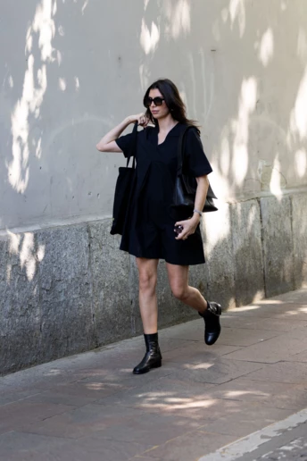 Streetstyle: сукня babydoll повертається у 6 сміливих образах модниць