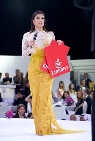 Образ дня: Ева Лонгория в Ali Younes