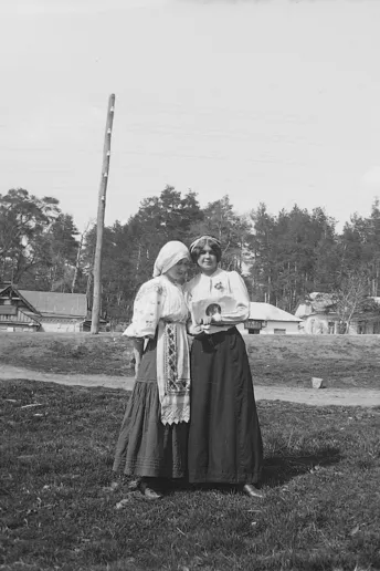 Сто років тому: 37 старовинних фото киян на київських вулицях