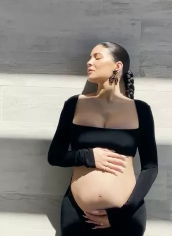 Кайлі Дженнер підтвердила вагітність зворушливим відео