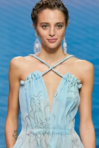 Легкість і свобода: нова колекція Giorgio Armani весна-літо 2022