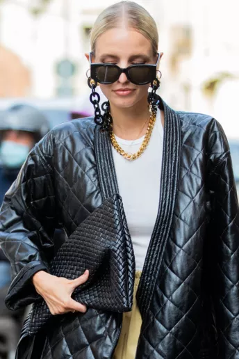 Всі образи streetstyle-зірки Леоні Ганне на Тижні моди в Мілані