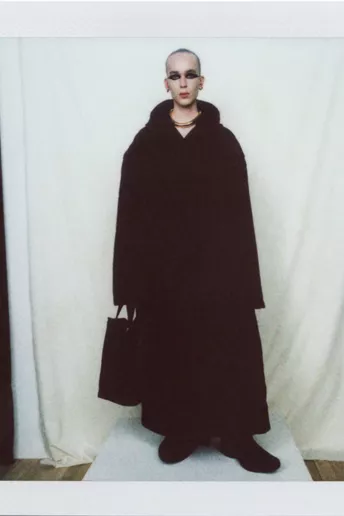 Назад в 1990-е: коллекция Balenciaga Pre-Fall 2022