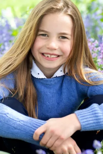 Королівська сім’я поділилася новими портретами принцеси Шарлотти до її дня народження