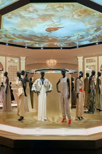 Dior відкрив онлайн-доступ до виставки «Крістіан Діор: Дизайнер мрії»