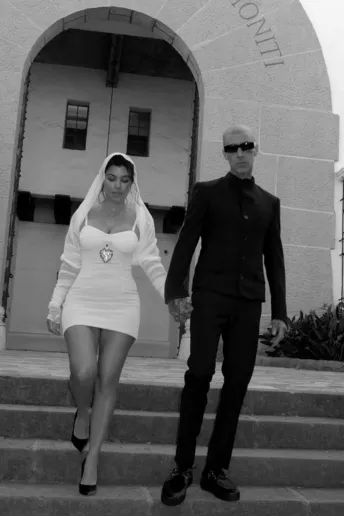 Перші фото з весілля Кортні Кардаш’ян та Тревіса Баркера
