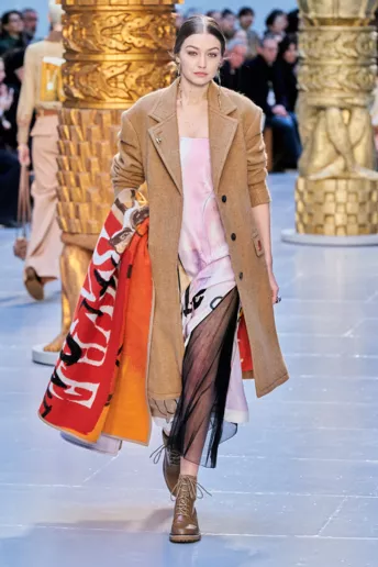 Неделя моды в Париже: новые коллекции Chloe, Isabel Marant и Paco Rabanne