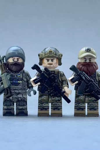 Захисники «Азовсталі» стали героями фігурок LEGO