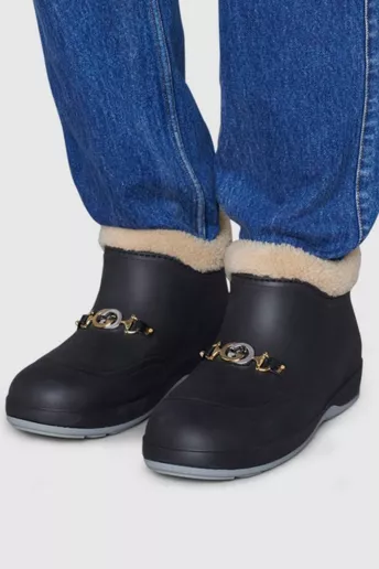 Легендарні лофери Gucci перетворилися на зимове взуття