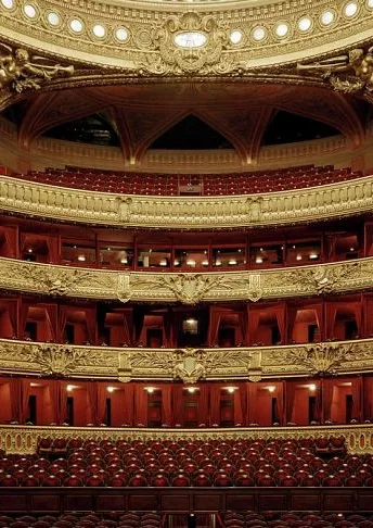 Парижская опера устраивает онлайн-трансляции своих постановок